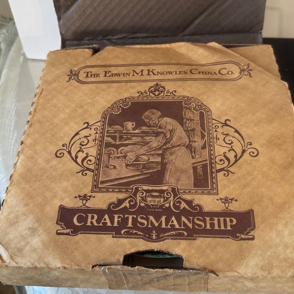 Edwin M Knowles Collector Plate with Certificate. “We Kiss In A Shadow” 1985 - Picture 10 of 11